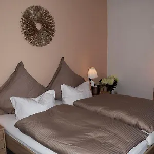 2* Hotel Hotel- Restaurant Kerzan´s